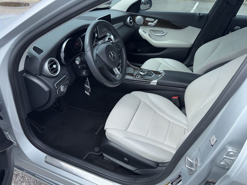 2018 Mercedes Benz C 300 photo 10