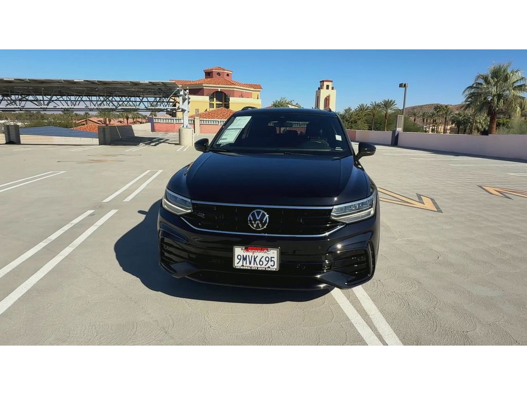 2024 Volkswagen Tiguan SE R-Line Black photo 3