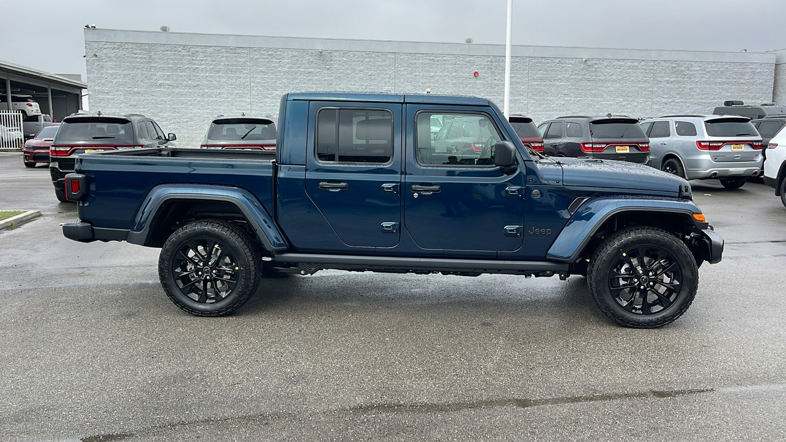 2025 Jeep Gladiator Rubicon photo 2