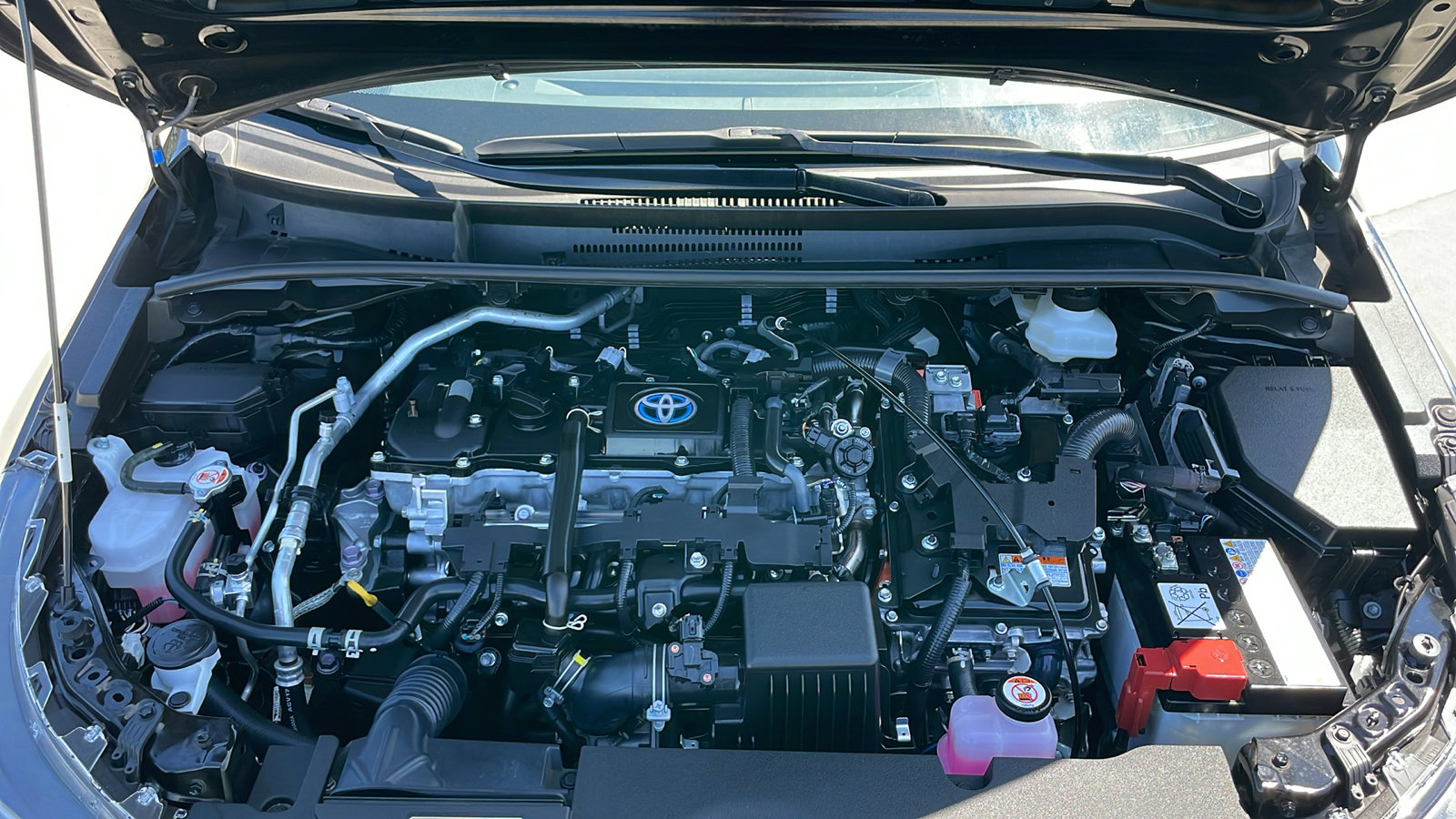 2024 Toyota Corolla Hybrid SE photo 28