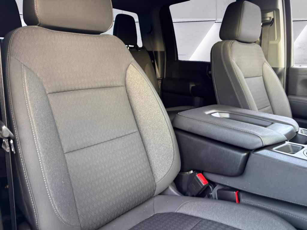 2023 Chevrolet Silverado 2500HD LT photo 14