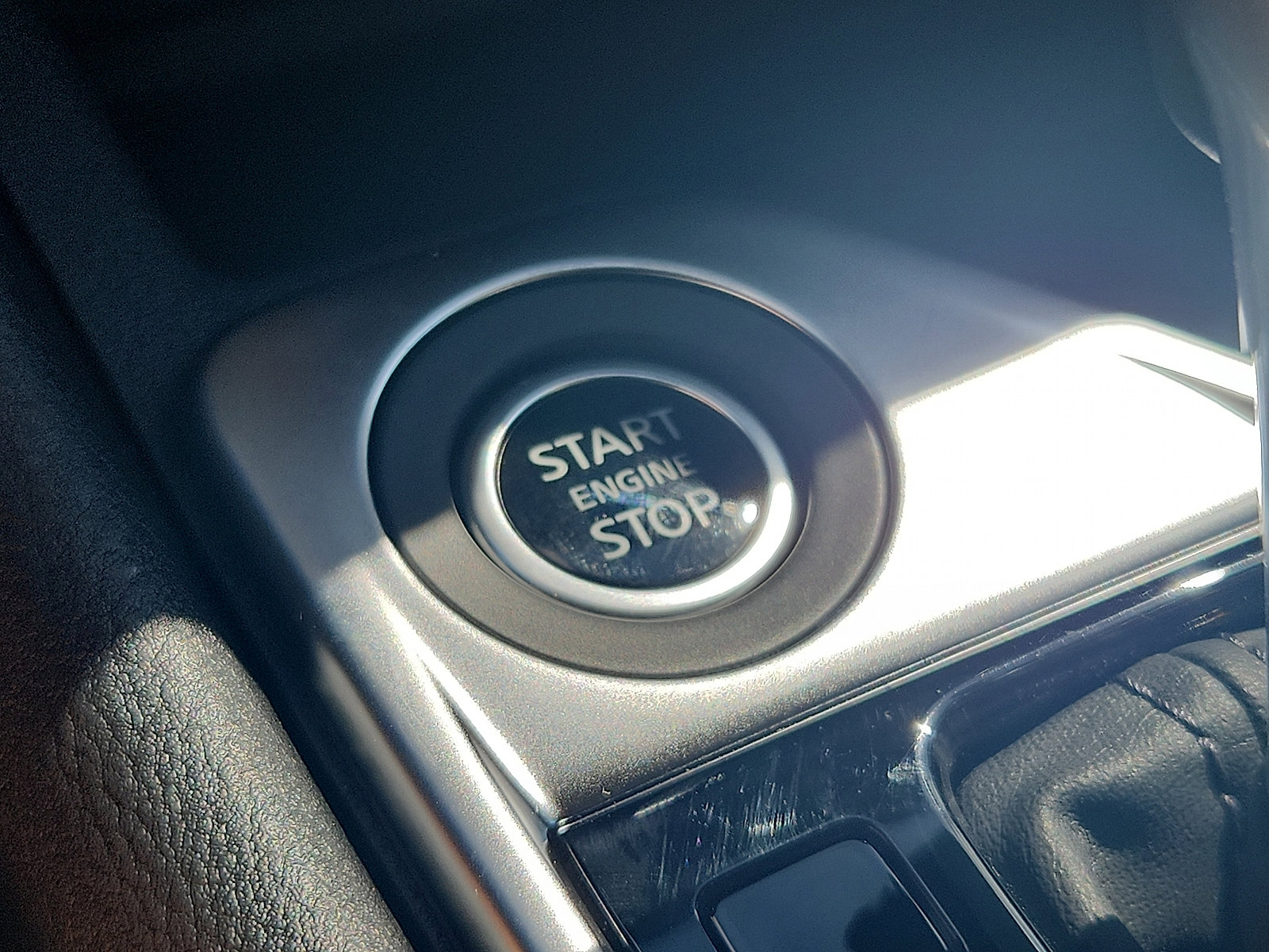 2025 Nissan Sentra SV photo 14