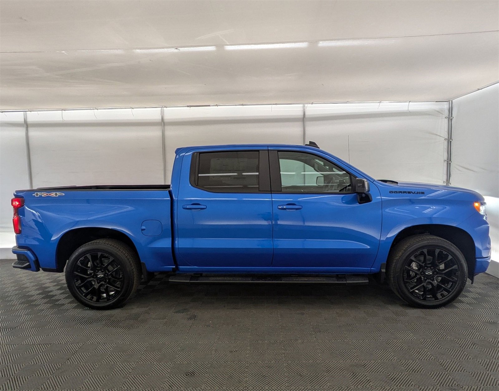 2025 Chevrolet Silverado 1500 RST photo 7