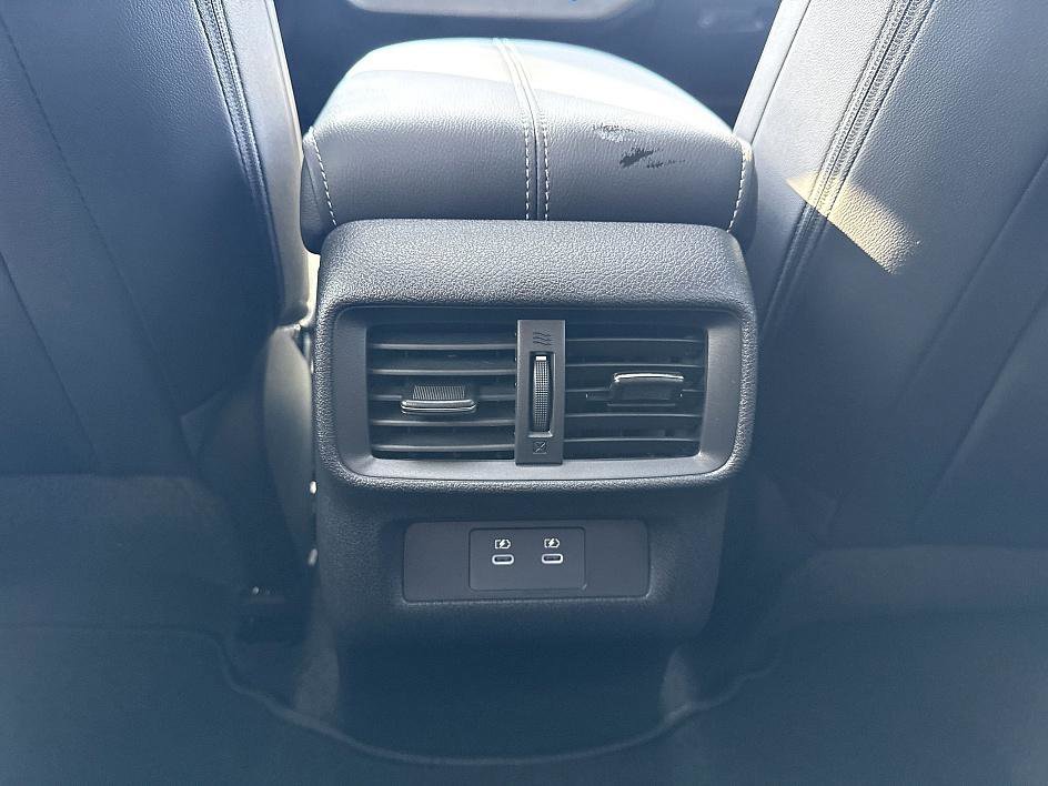 2025 Nissan Murano SL photo 19