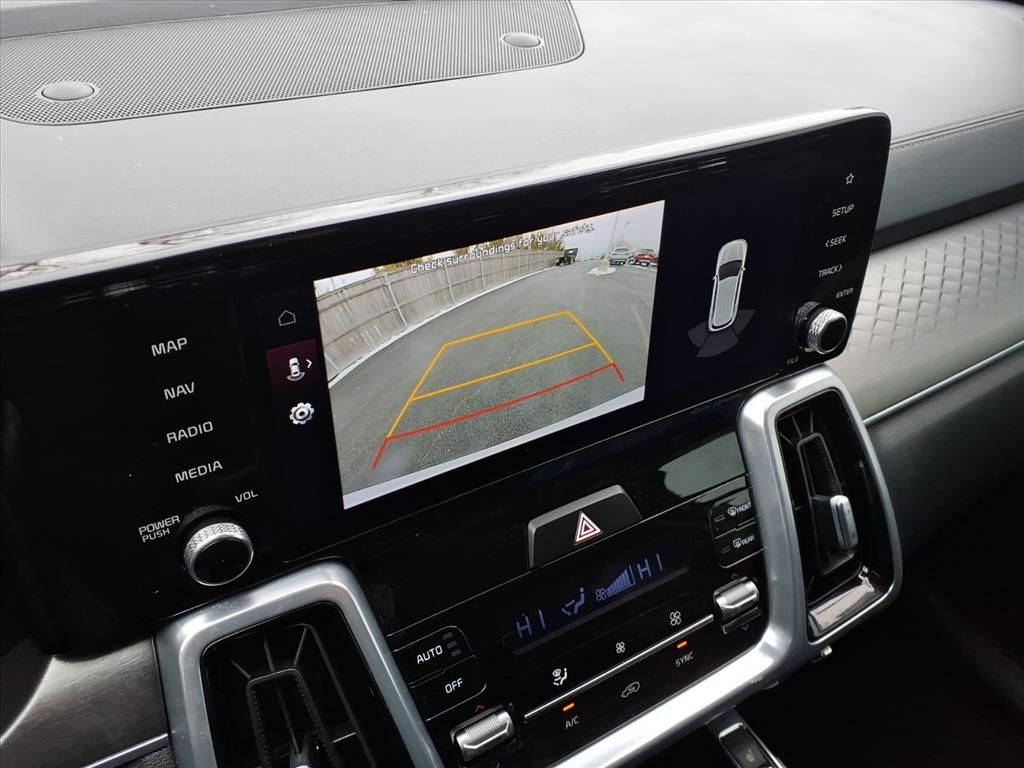 2022 KIA SORENTO - Image 11