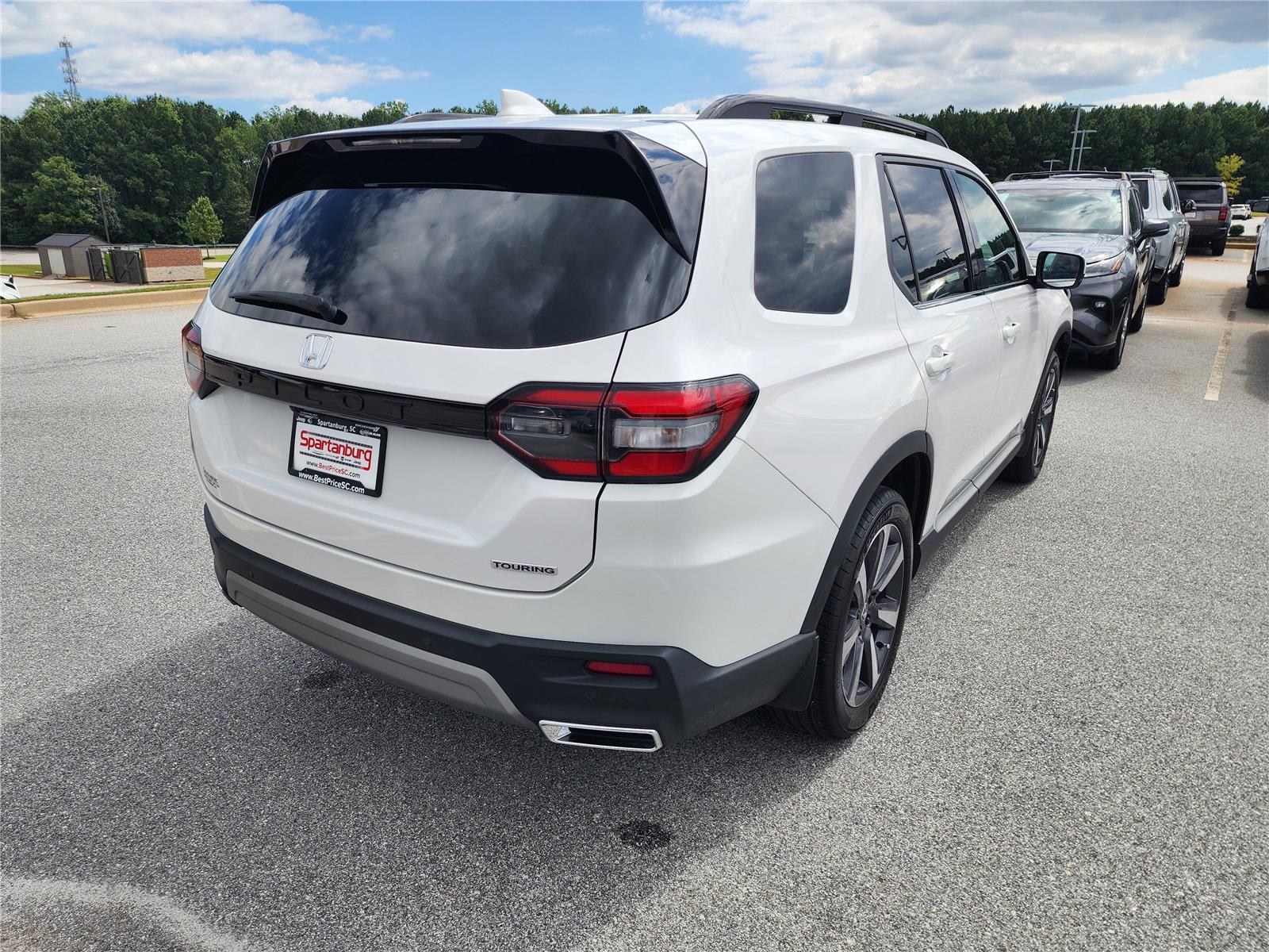 2025 Honda Pilot Touring photo 3
