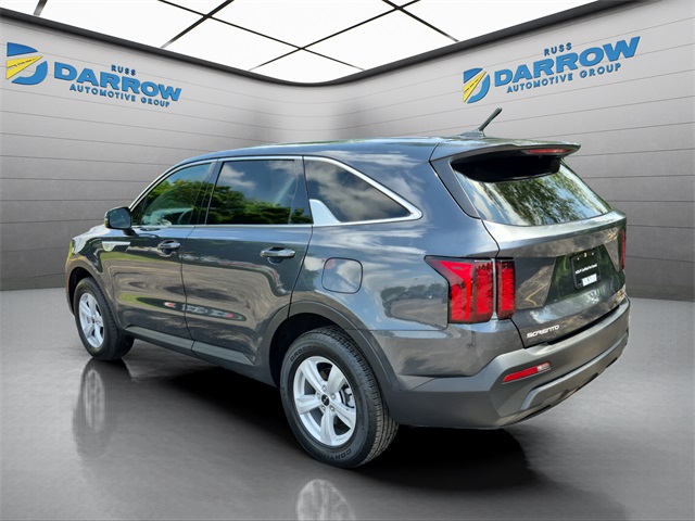 2023 Kia Sorento LX photo 3