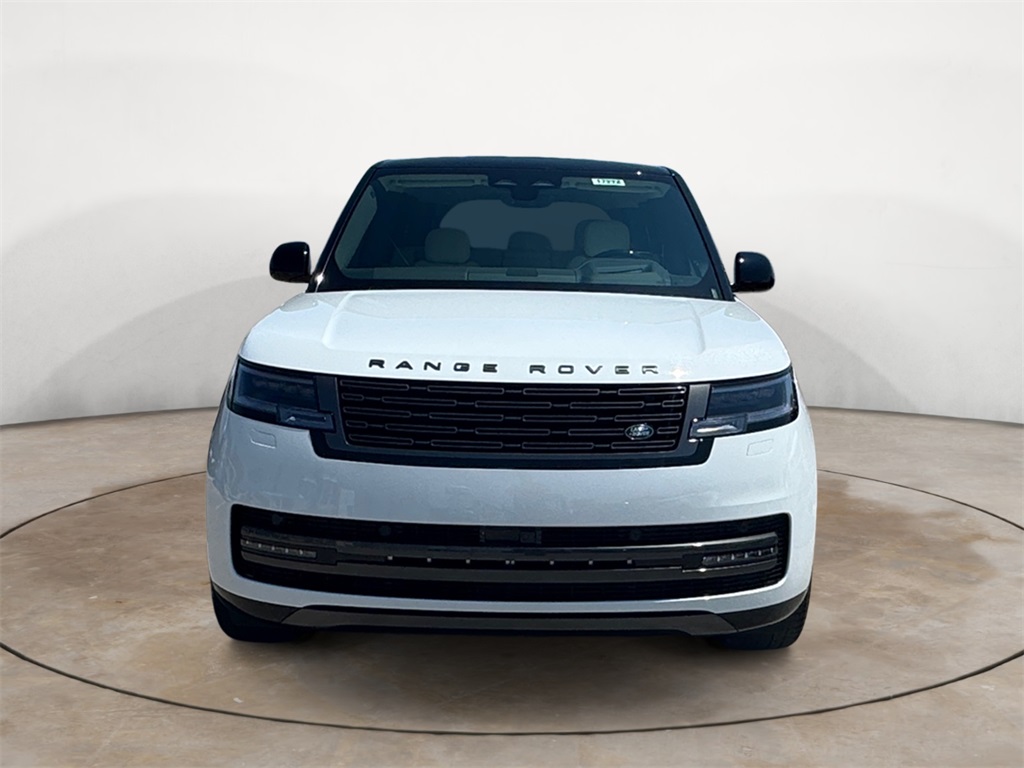 2025 Land Rover Range Rover SE photo 6