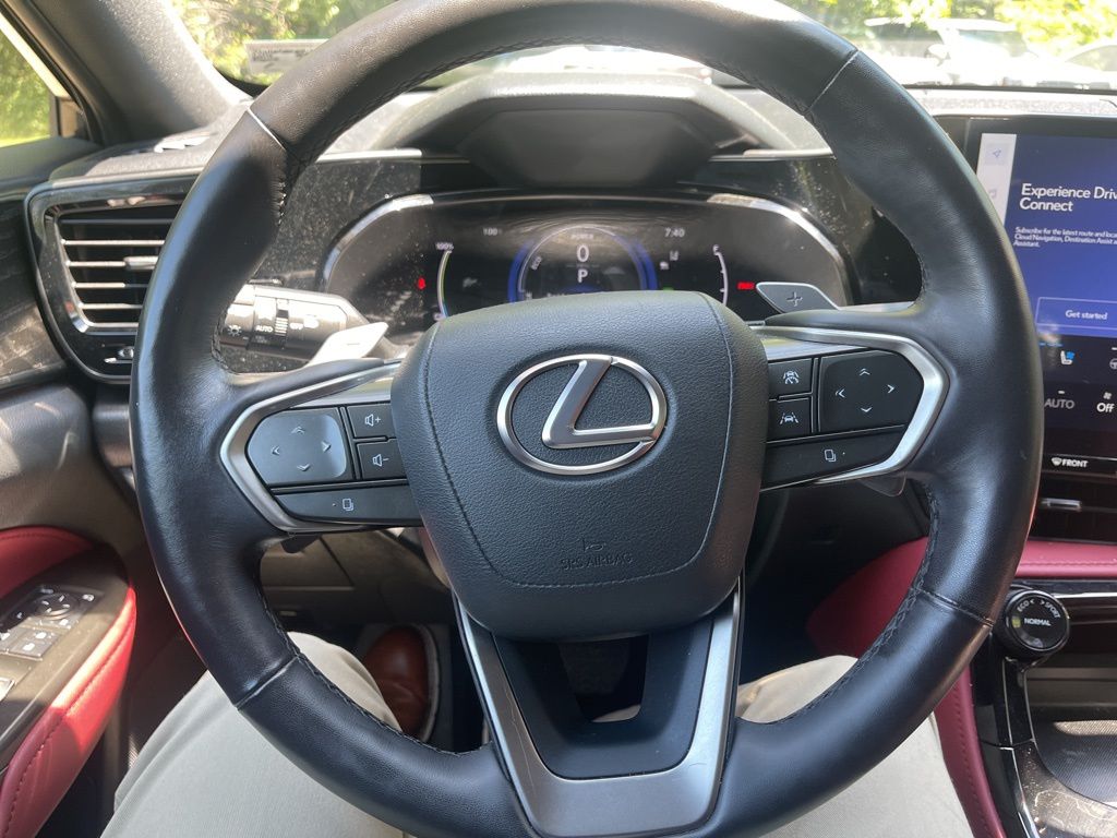 2024 Lexus NX 450h+ Luxury photo 26