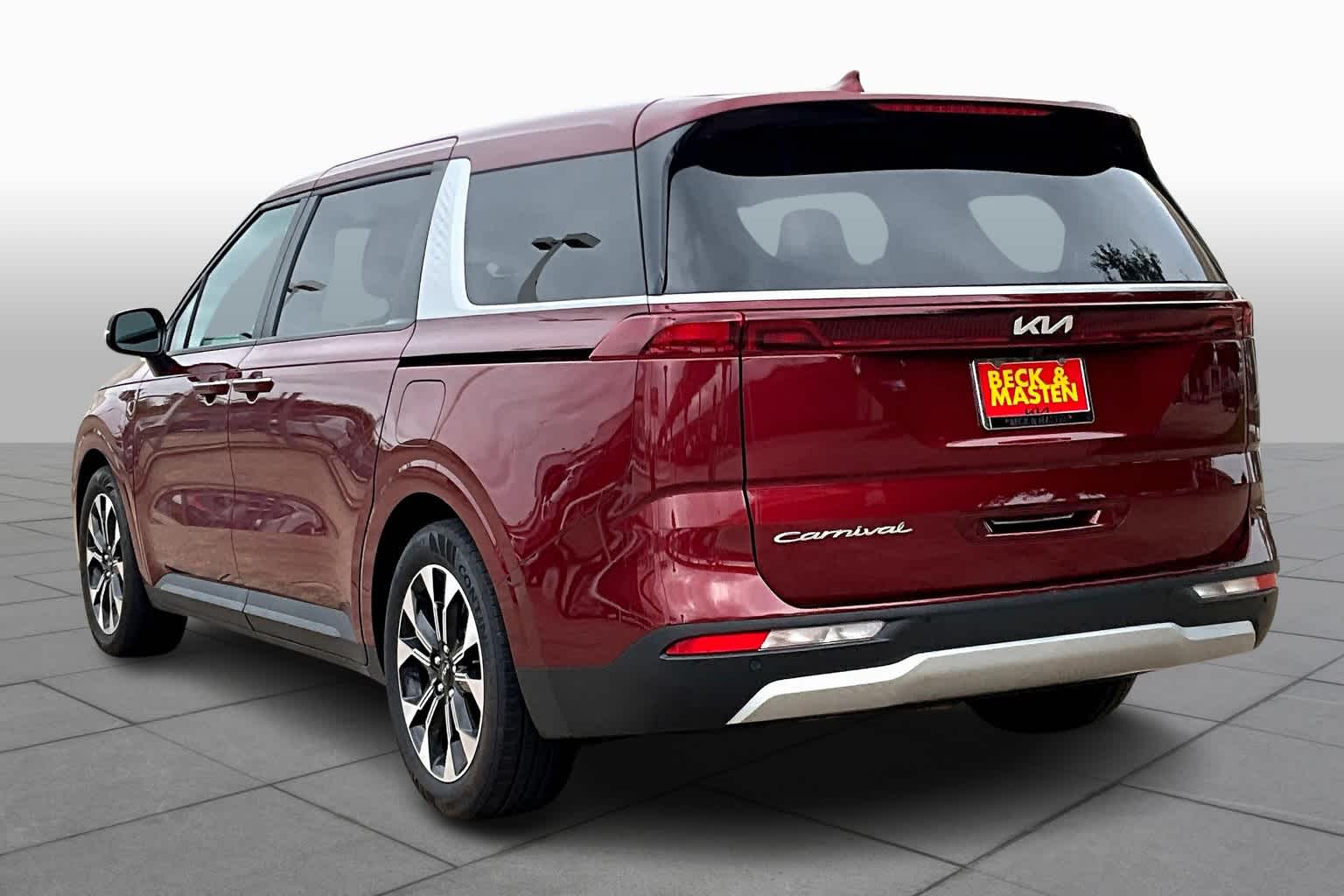 2022 Kia Carnival EX photo 10