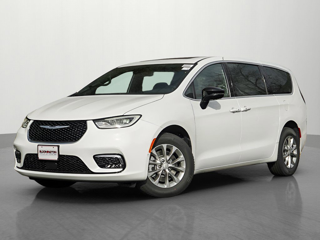 2026 Chrysler Pacifica Limited's photo