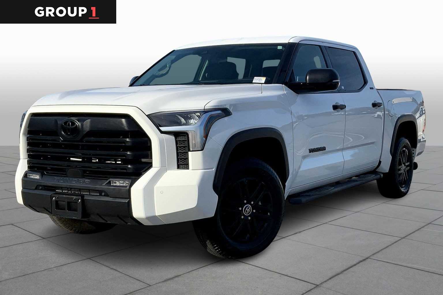 2022 Toyota Tundra SR5's photo