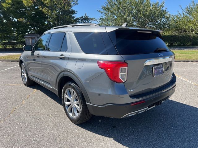 2023 Ford Explorer XLT photo 6