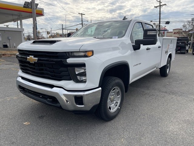 2025 Chevrolet Silverado 2500HD photo 3
