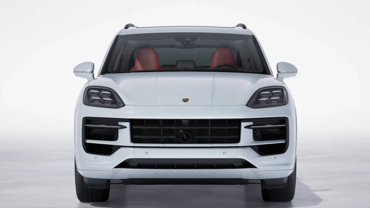 2026 Porsche Cayenne GTS photo 9