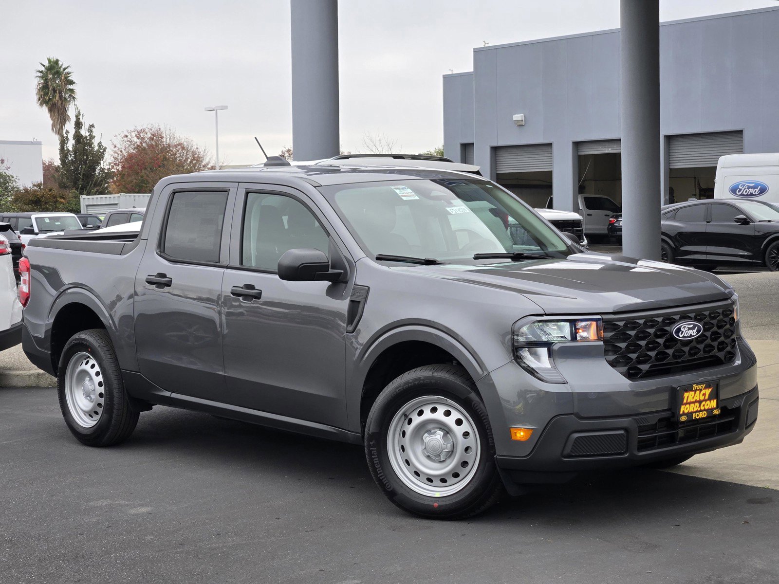 2025 Ford Maverick XL's photo