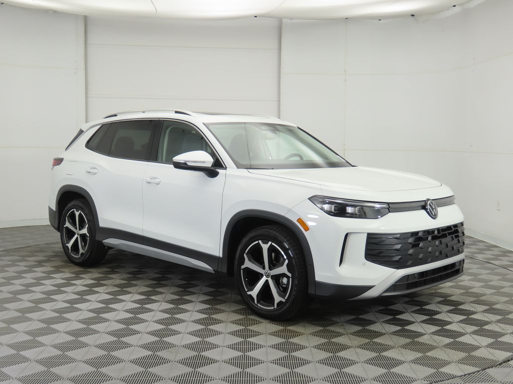 2025 Volkswagen Tiguan SE photo 4