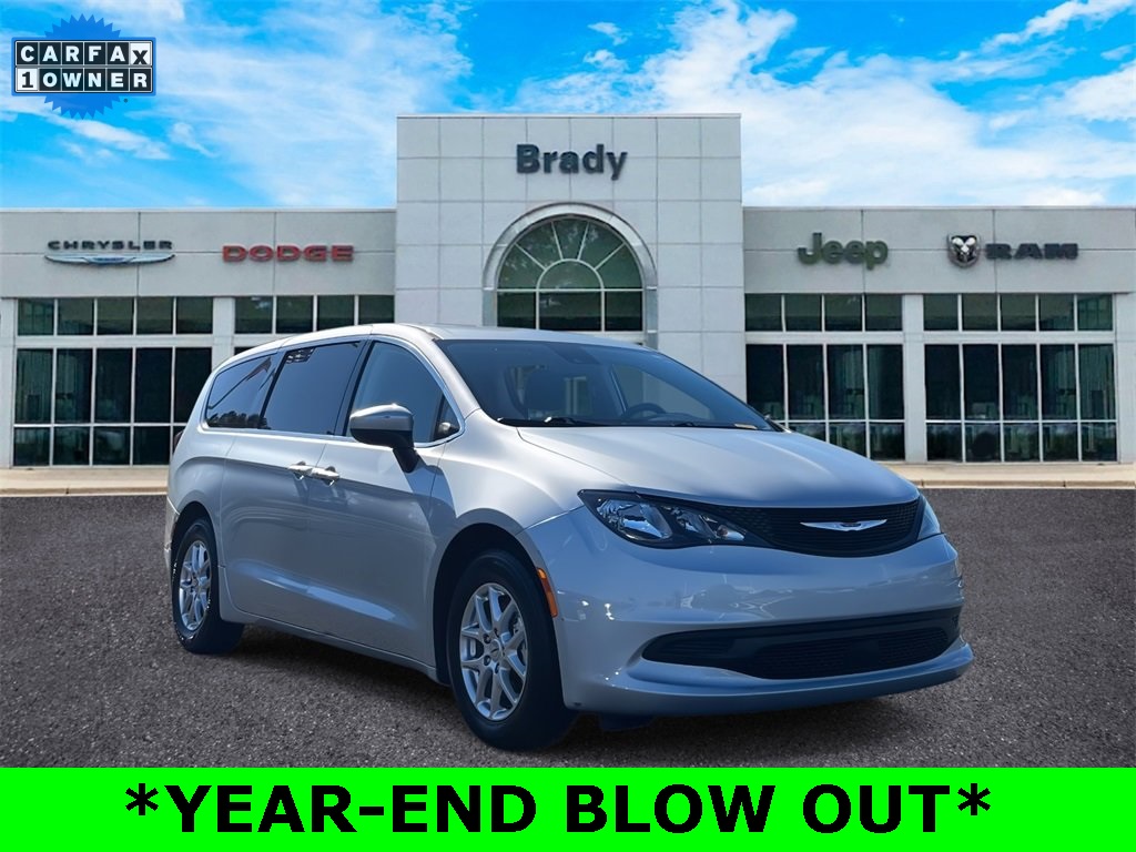 Pre-Owned 2023 Chrysler Voyager LX FWD 4D Passenger Van's photo