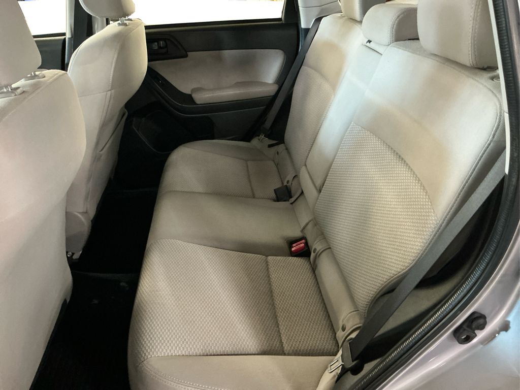 2016 Subaru Forester 2.5i Premium photo 10