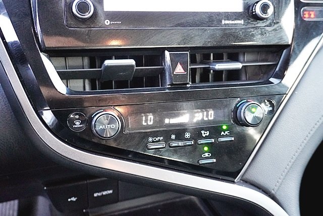 Used 2023 White Toyota LE image 25