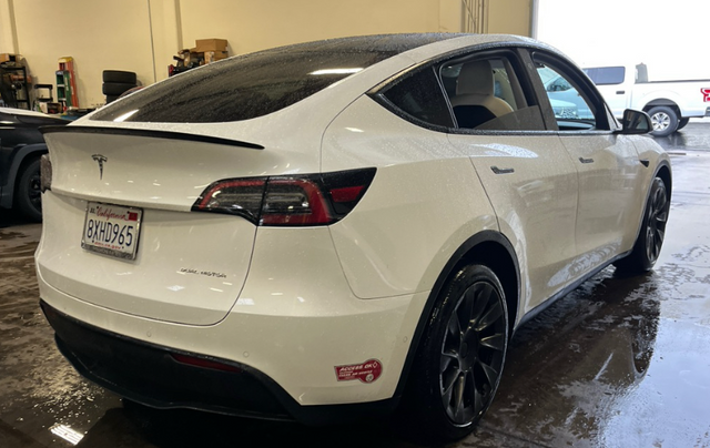 2021 Tesla Model Y Long Range photo 4