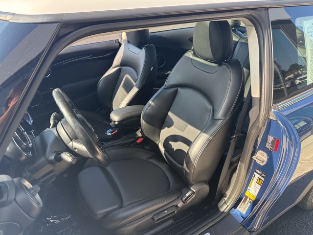 2015 Mini Cooper Hardtop Base photo 8