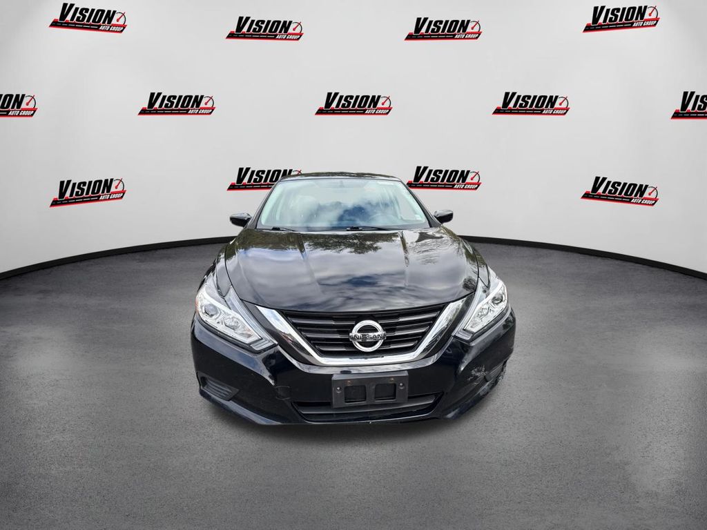 2017 Nissan Altima 2.5 S photo 2