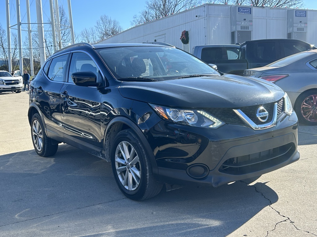 2017 Nissan Rogue Sport SV photo 4
