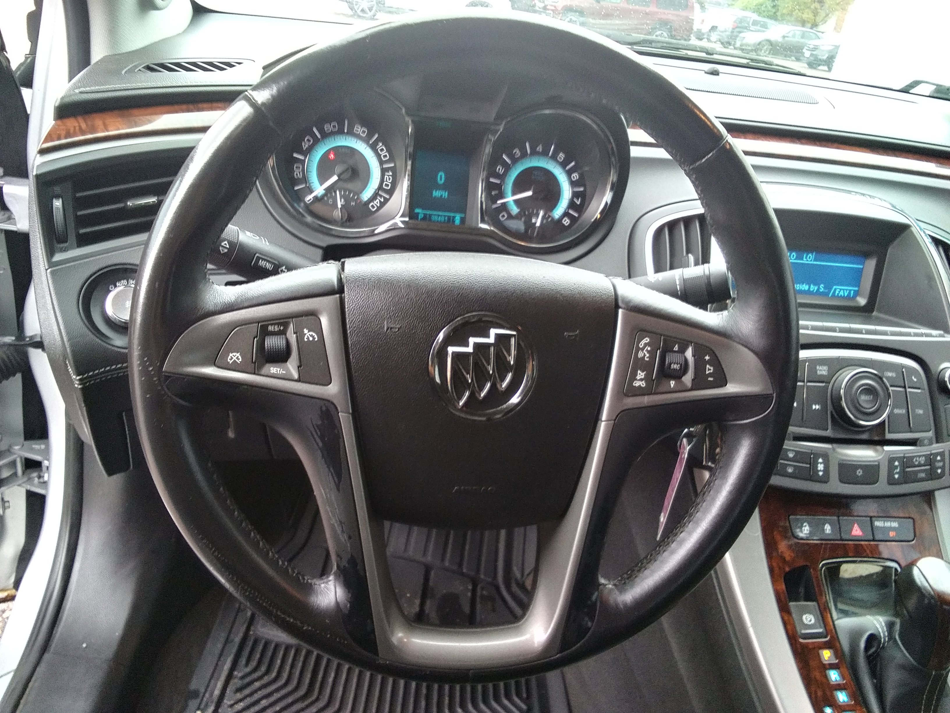 2011 Buick LaCrosse CXL photo 11