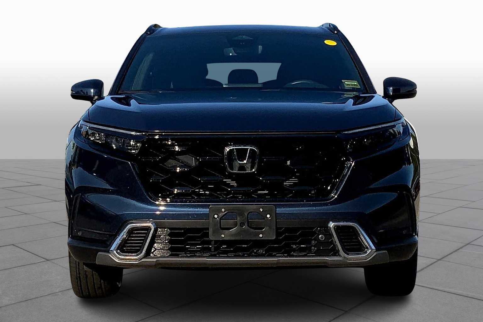 2025 Honda CR-V Sport Touring photo 3