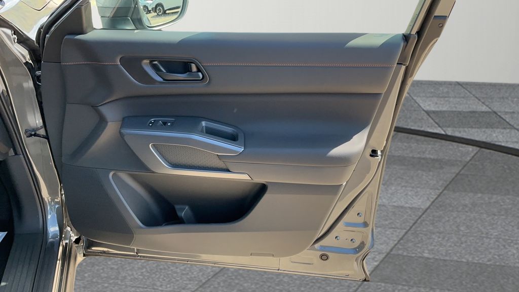 2025 Nissan Pathfinder Rock Creek photo 18