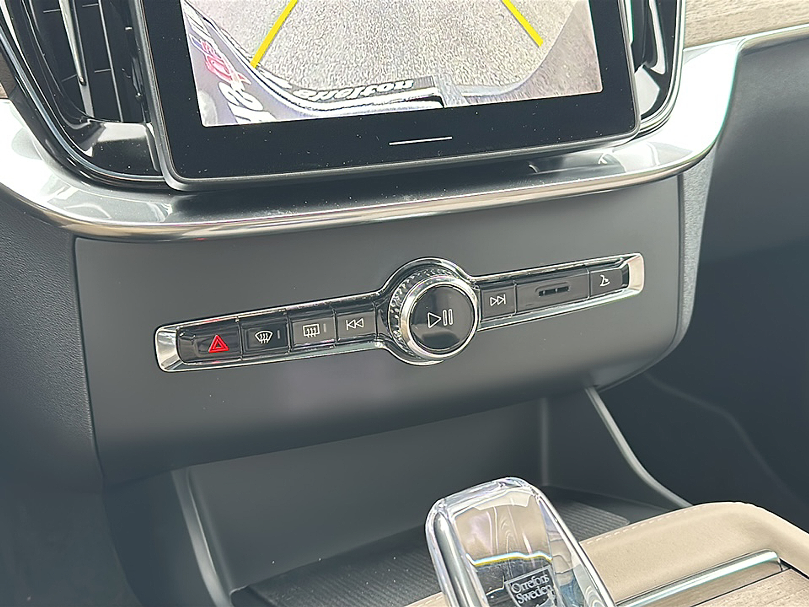 2025 Volvo XC90 T8 AWD photo 14