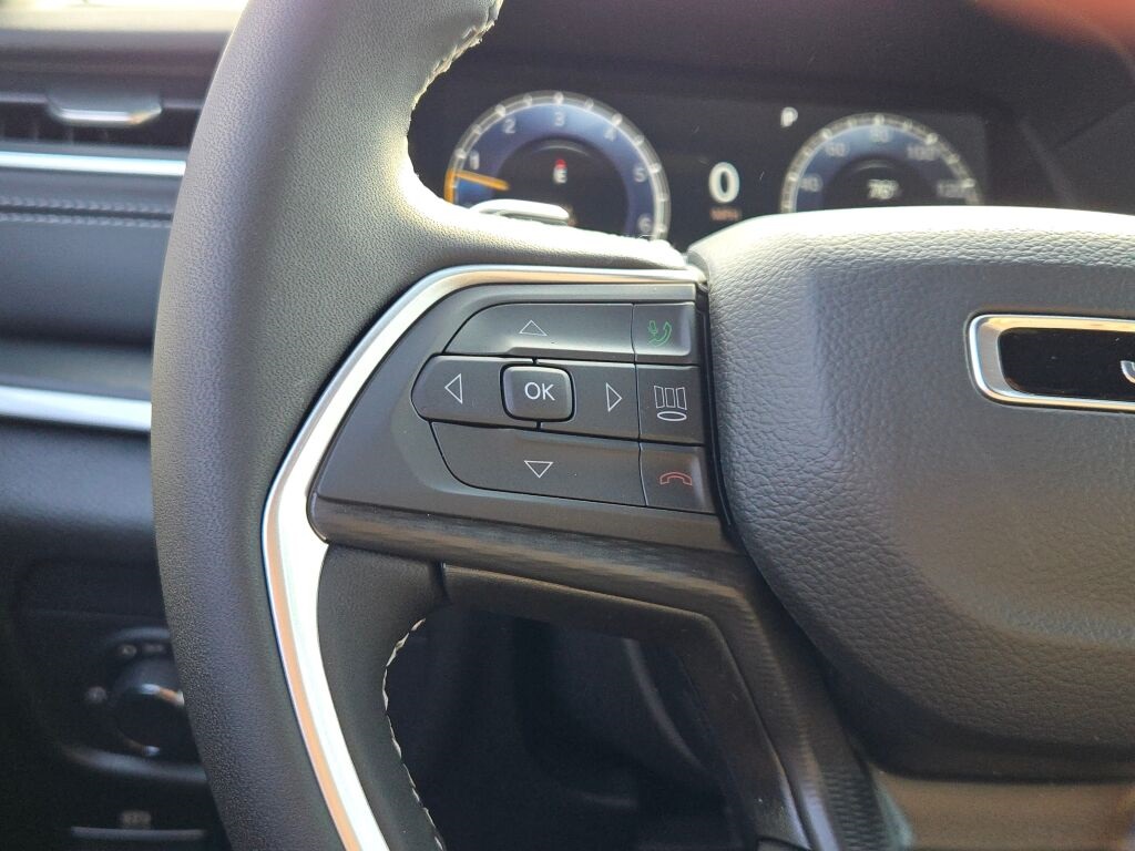 2025 Jeep Grand Cherokee Laredo photo 31