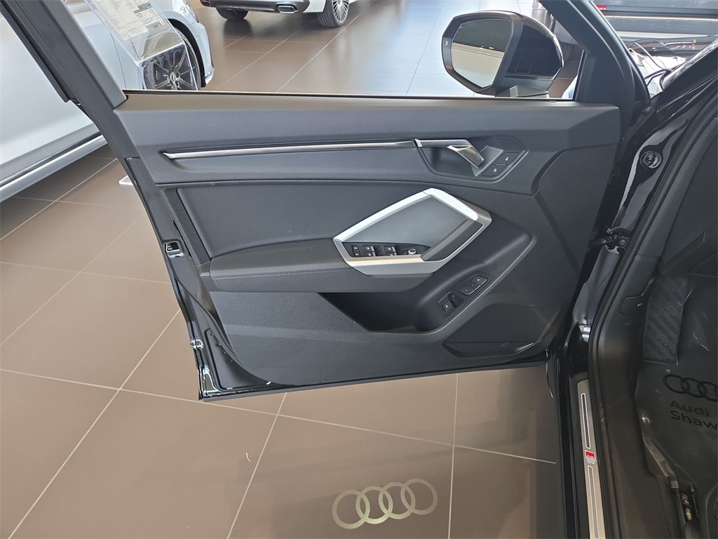 2025 Audi Q3 Premium S line photo 5