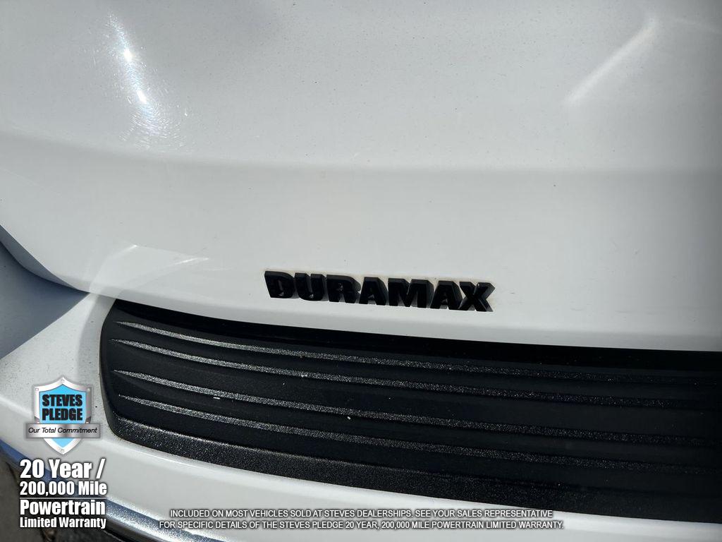 2022 Chevrolet Suburban LT photo 35