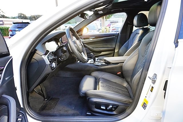 Used 2023 White BMW 530e iPerformance image 13