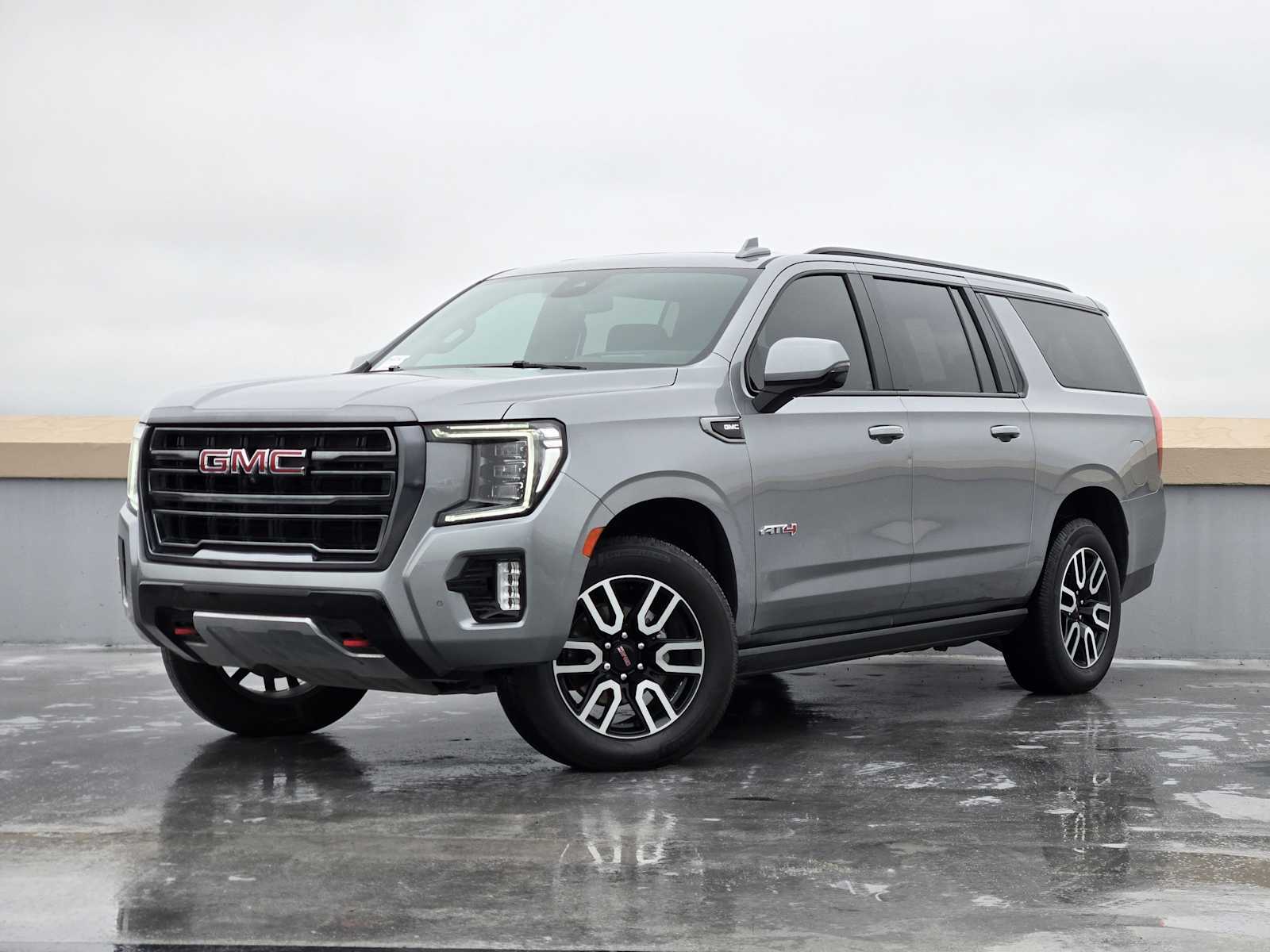 2023 GMC Yukon XL AT4's photo