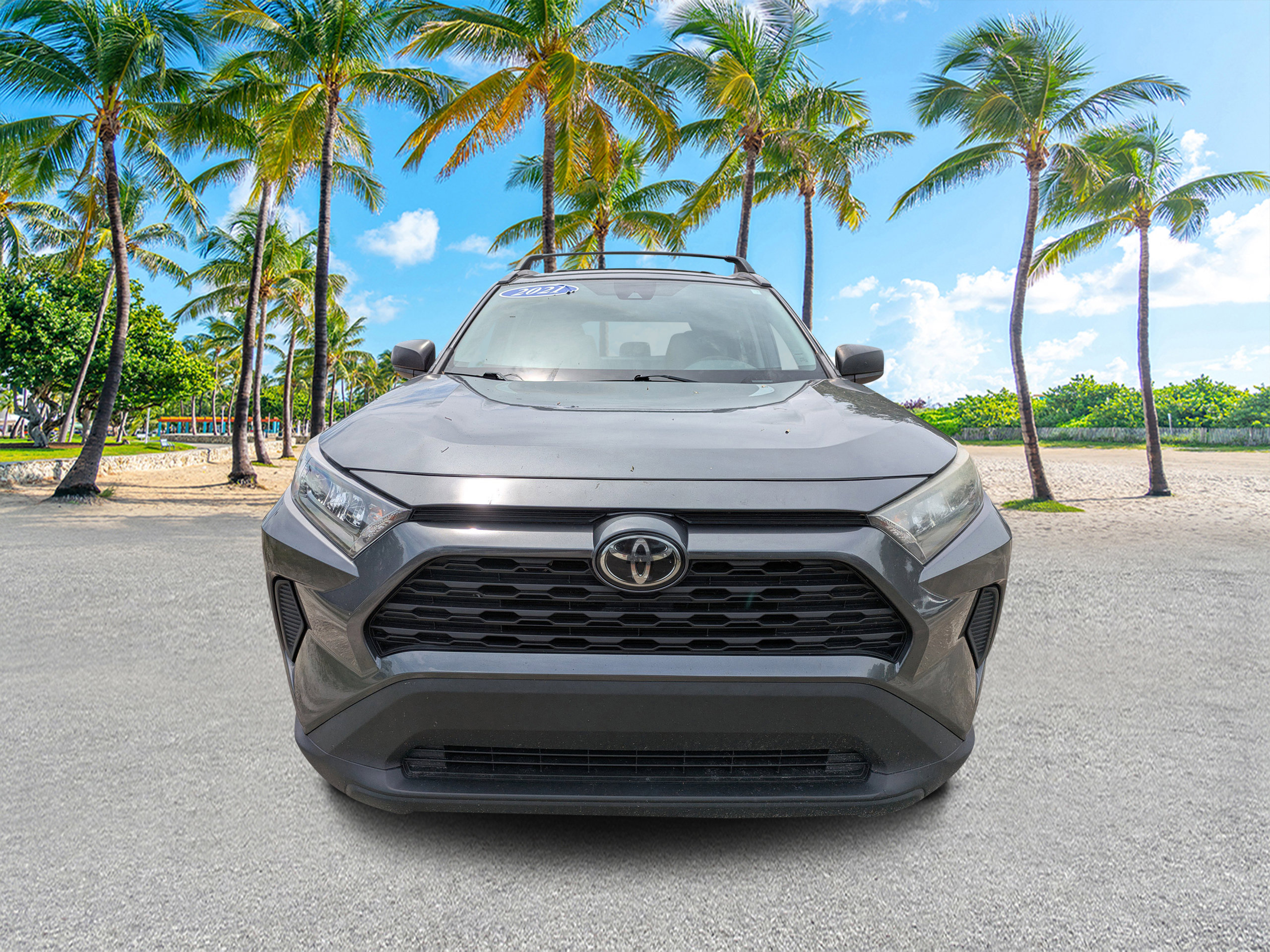 2021 Toyota RAV4 LE photo 7
