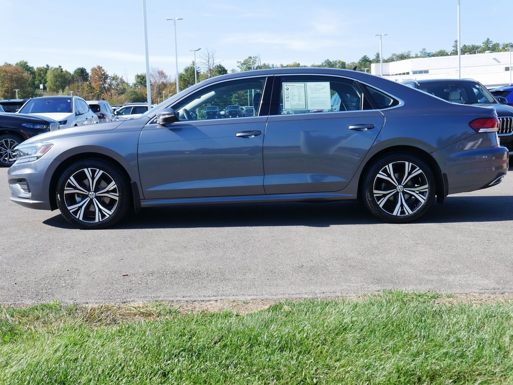 2021 Volkswagen Passat 2.0T SE photo 4