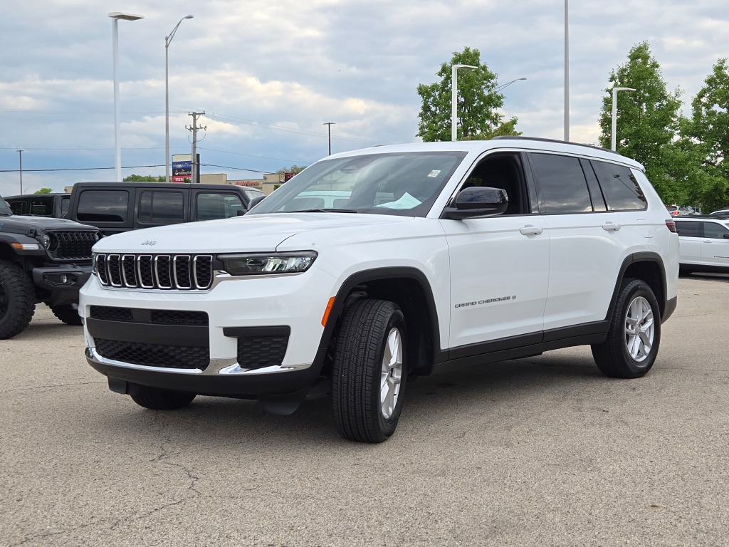 2024 Jeep Grand Cherokee Laredo photo 5