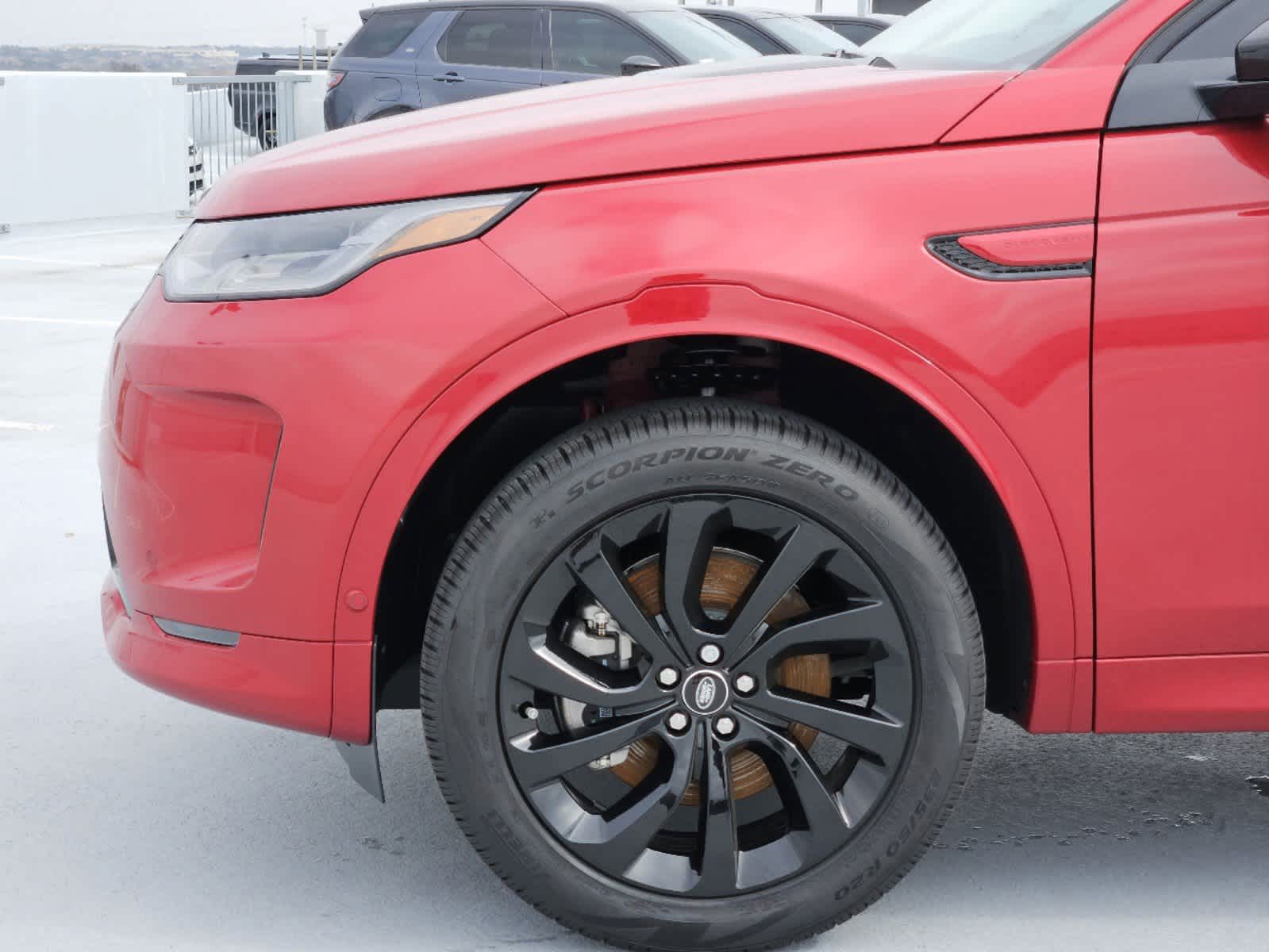 2025 Land Rover Discovery Sport S photo 8