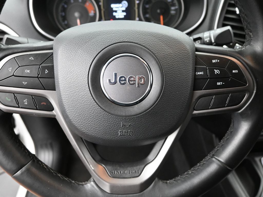 2020 Jeep Cherokee Latitude photo 12