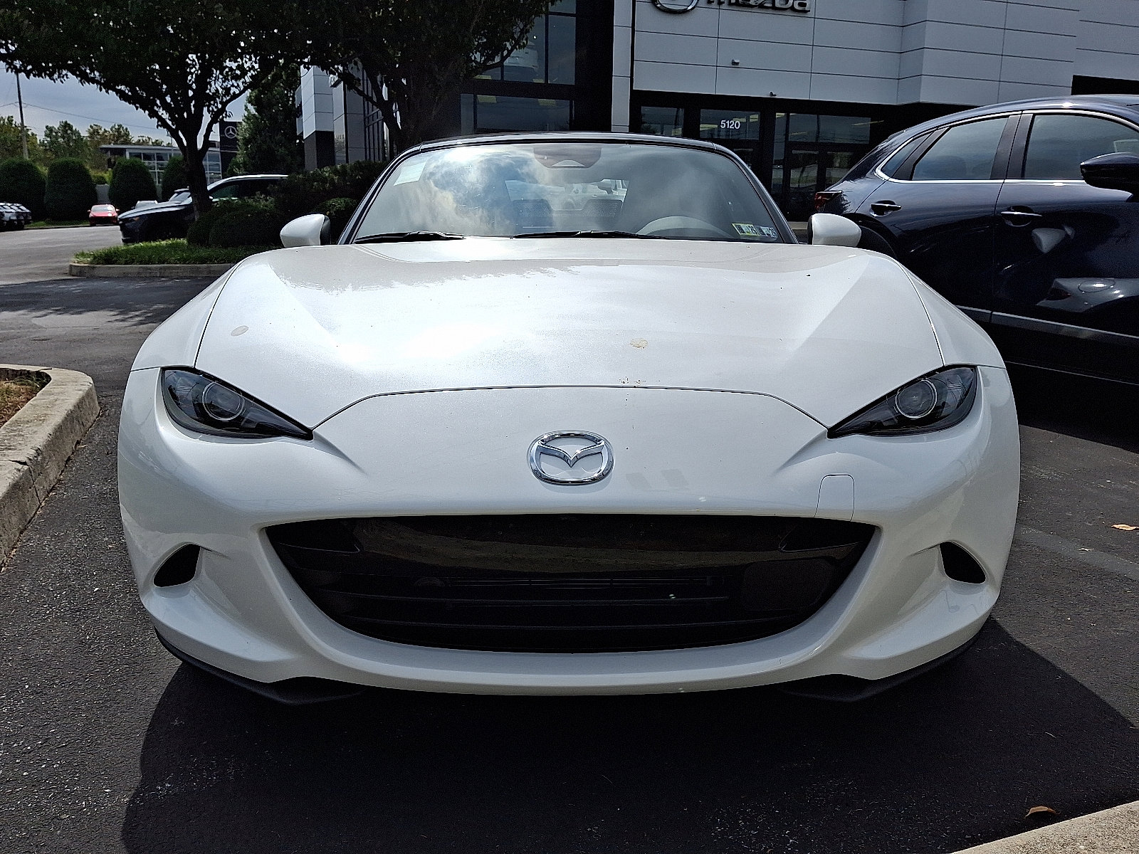 2025 Mazda MX-5 Miata Miata Grand Touring photo 2