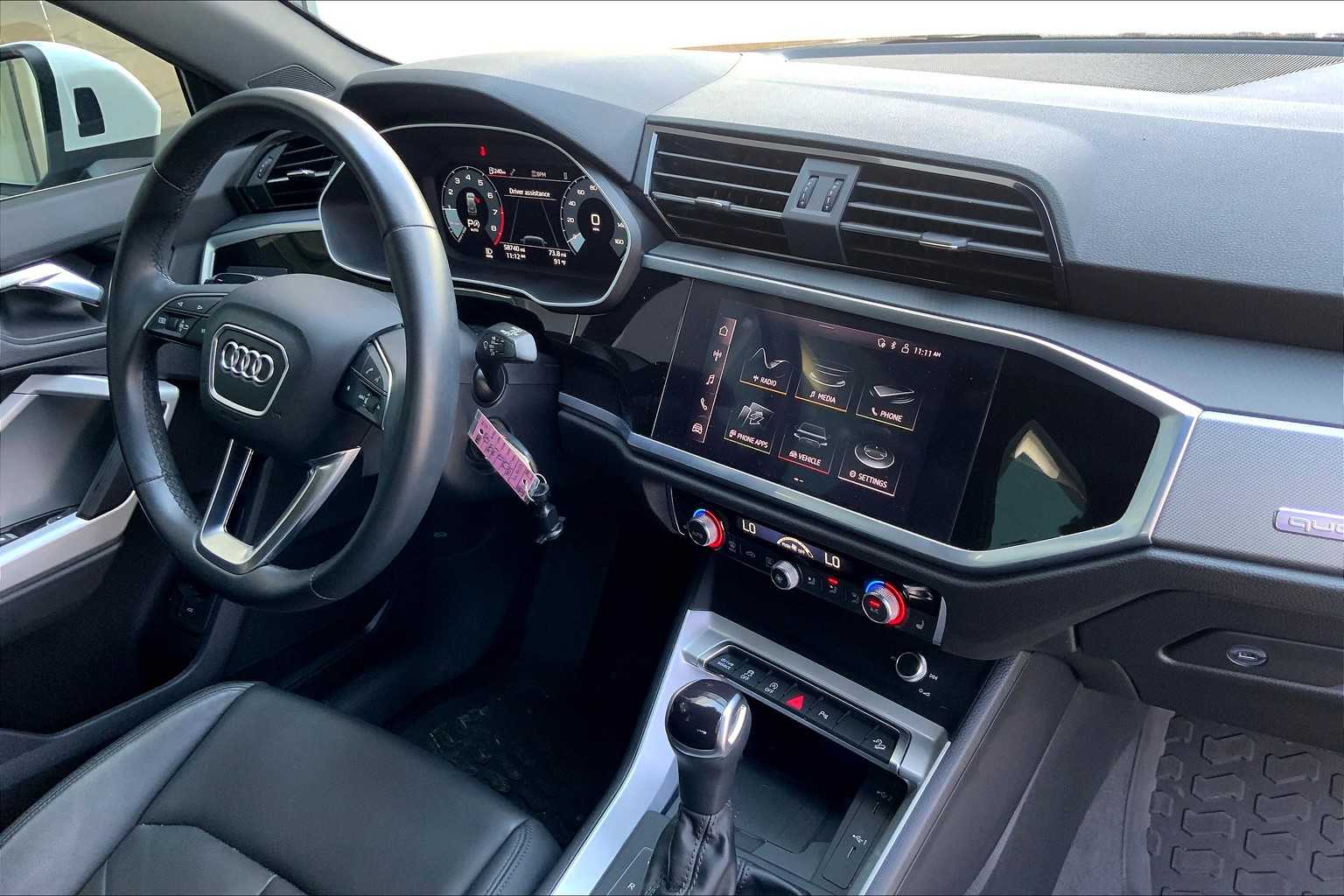 2022 Audi Q3 S line Premium Plus photo 28