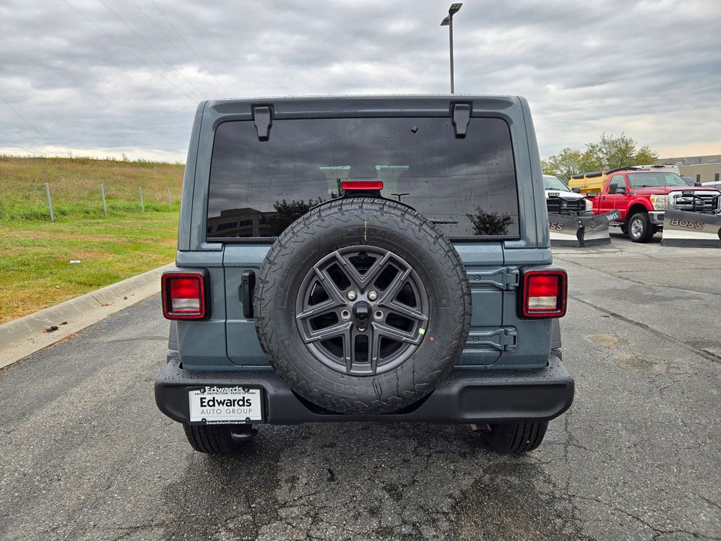 2025 Jeep Wrangler Sport S photo 4