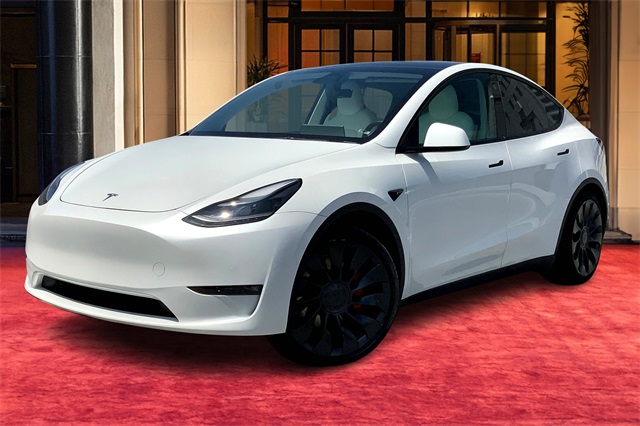 Used 2022 Tesla Model Y Performance with VIN 7SAYGDEF0NF487795 for sale in Northfield, Minnesota