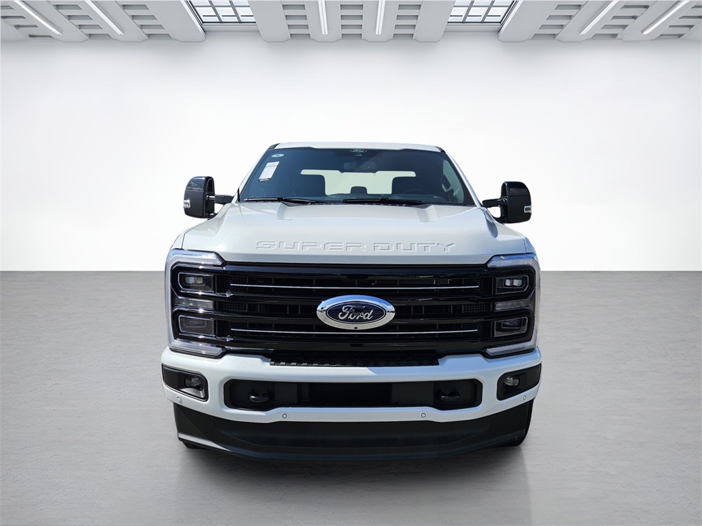2025 Ford F-250 Platinum photo 3