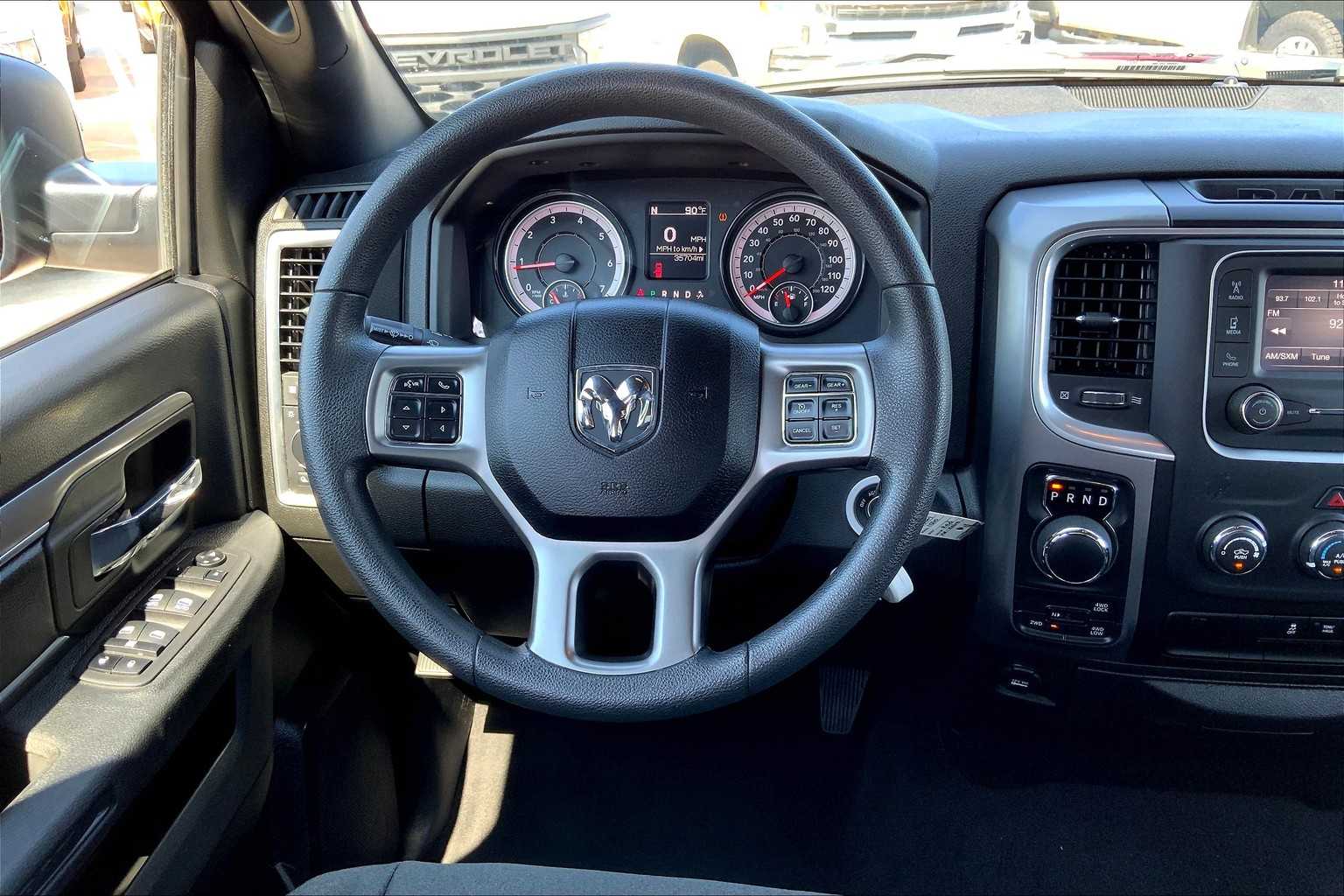 2024 Ram 1500 Classic Warlock photo 5