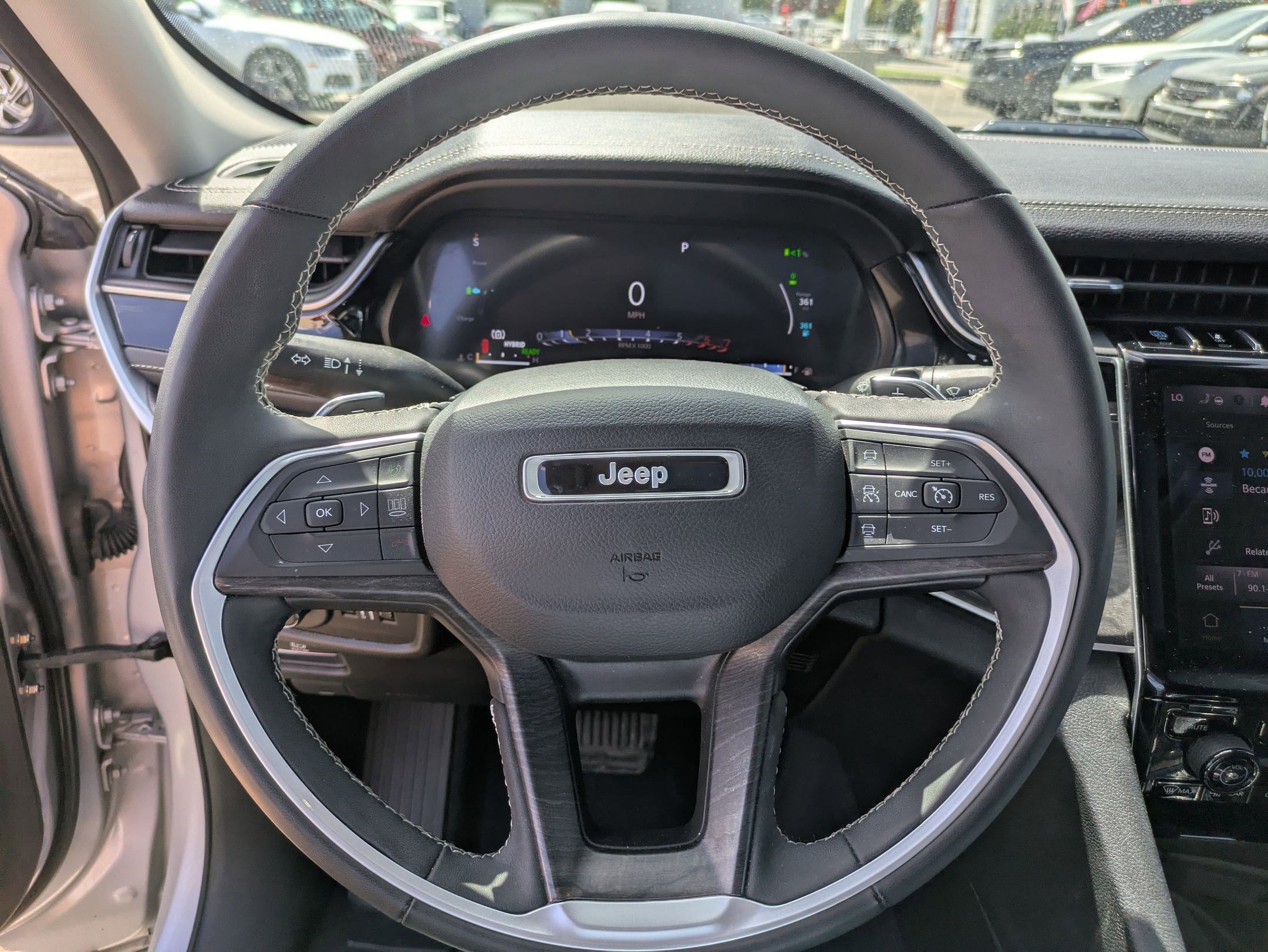 2023 Jeep Cherokee 4xe photo 12