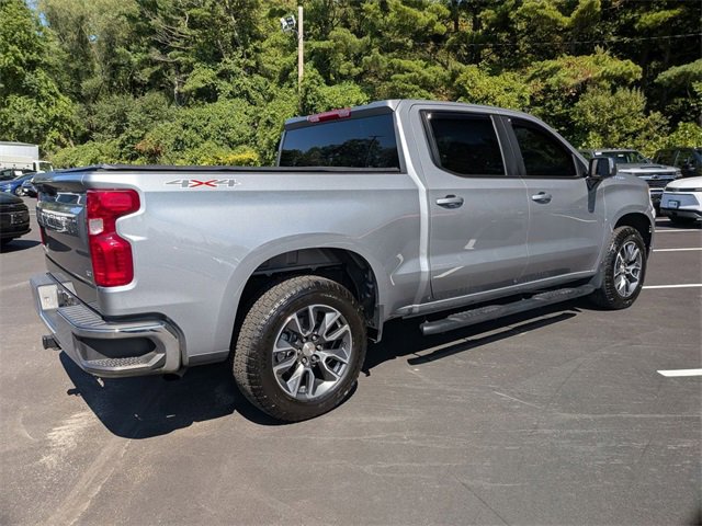 2025 Chevrolet Silverado 1500 LT photo 3